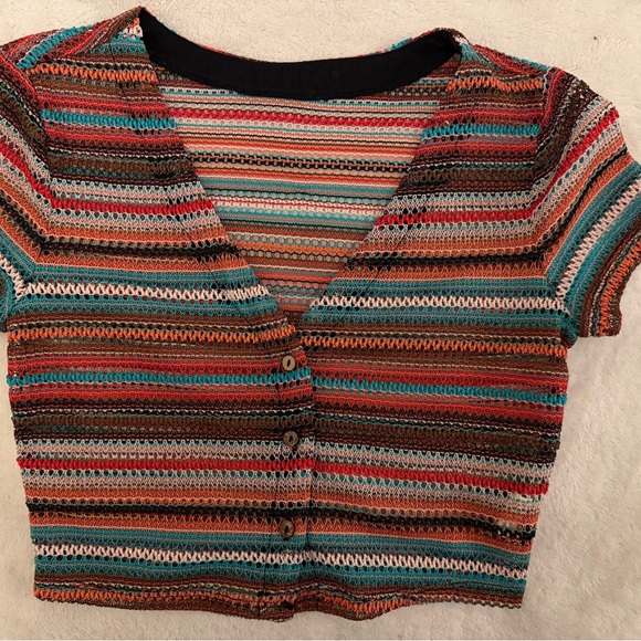 Striped Multicolor V-Neck Crochet Crop Top - Picture 2 of 3
